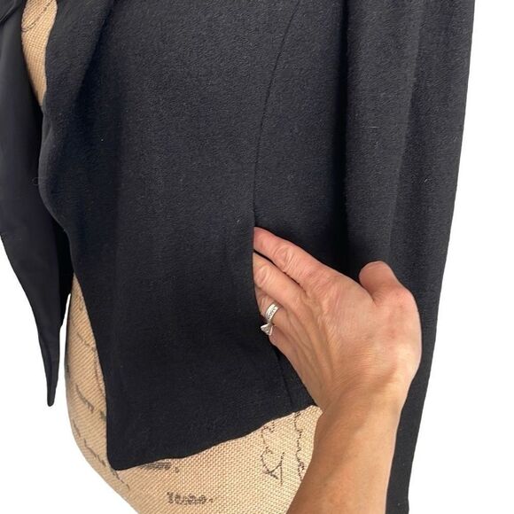 Ann Taylor Black Blazer/Jacket with Hook Closure XS - Picture 5 of 8